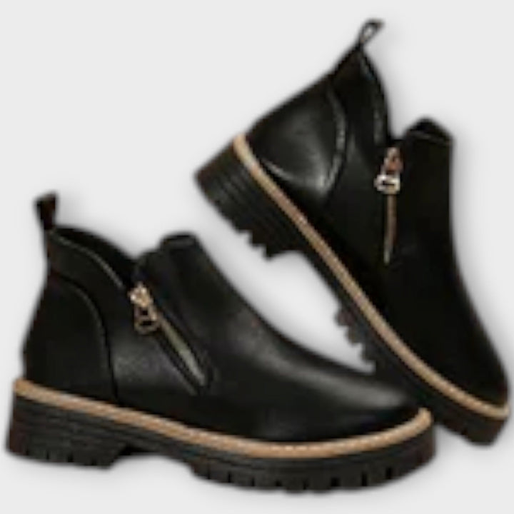 Elegant Boots with High Comfort